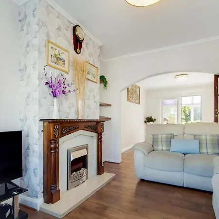 Eejs Charming London 6 Bedroom Home - With Large Garden-2